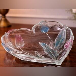 Vintage 1980's Mikasa Trivioli Crystal 9” Heart With 3D Tulips
Glass Dish